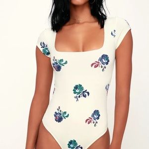 Intimately Free People Printed Square Eyes Ivory Floral Print Bodysuit. SZ XS.
